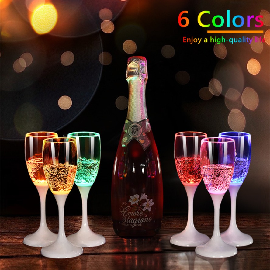 Beer Wine Up - Automatische blinkende 6-Farben-LED-Becher, mehrfarbig, leuchtende Becher,