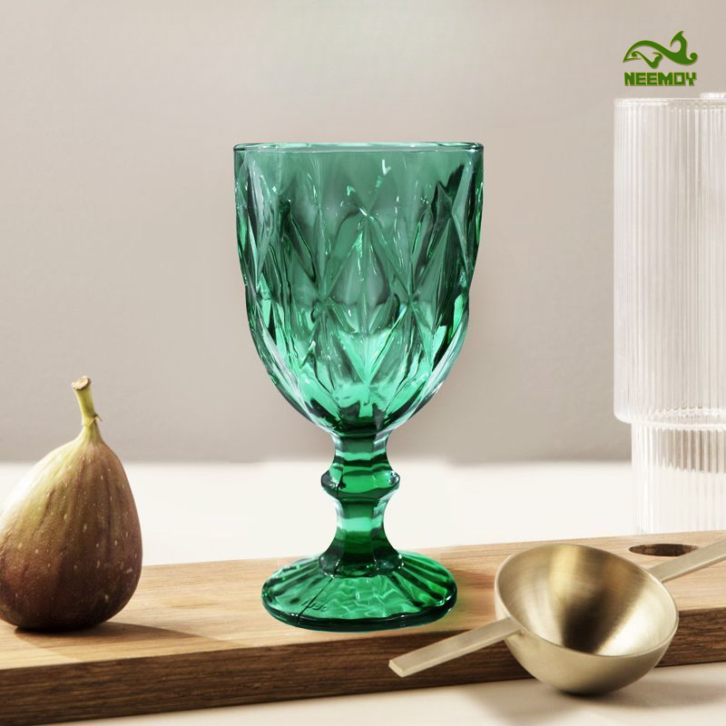 Wine Beer Foot - Grüne Gravierte Relief-Weingläser mit Hohem Fuß,